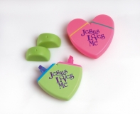 Makierstift "Jesus Loves Me"